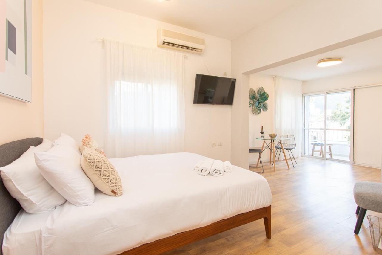 Ferienwohnung Port City Haifa - Bat Galim 25 Mtrs From The Beach & Rambam Exterior foto